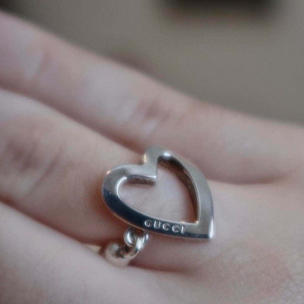 gucci open heart beaded chain ring